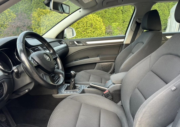 Skoda Superb cena 37900 przebieg: 258000, rok produkcji 2015 z Tuszyn małe 79